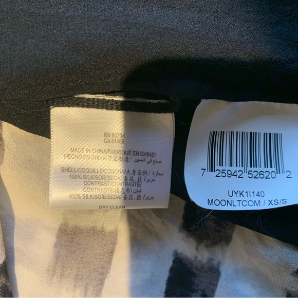 BCBG silk top size XS/S - Picture 3 of 4